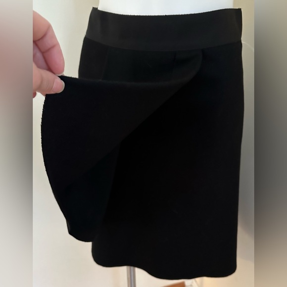 J Crew Black Layered Ruffle Shirt. 80% Wool Elastic Waist Thick Material… - Picture 7 of 14